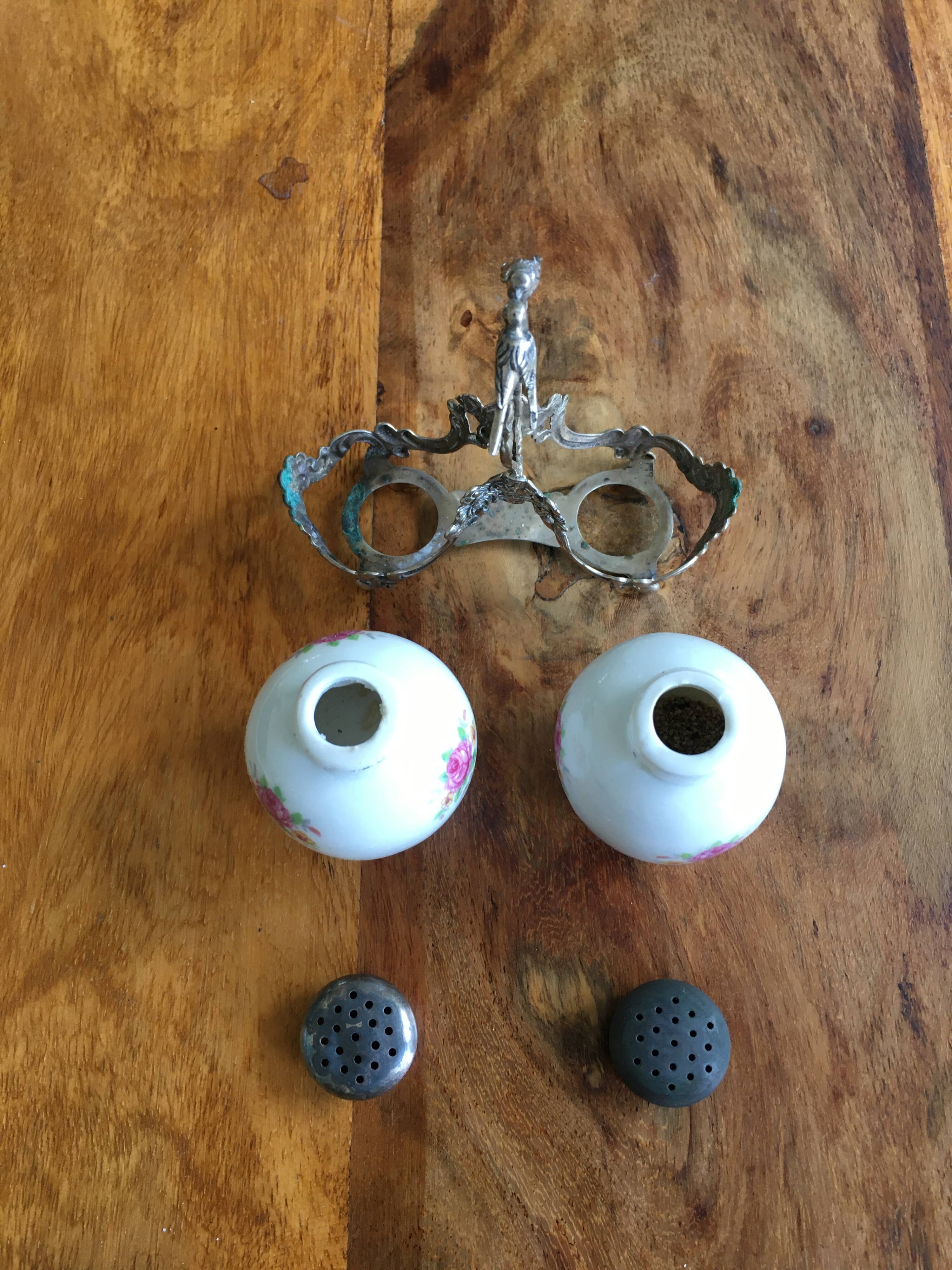 Salt and pepper shaker set 1960s