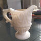 Pichet en opaline de foire