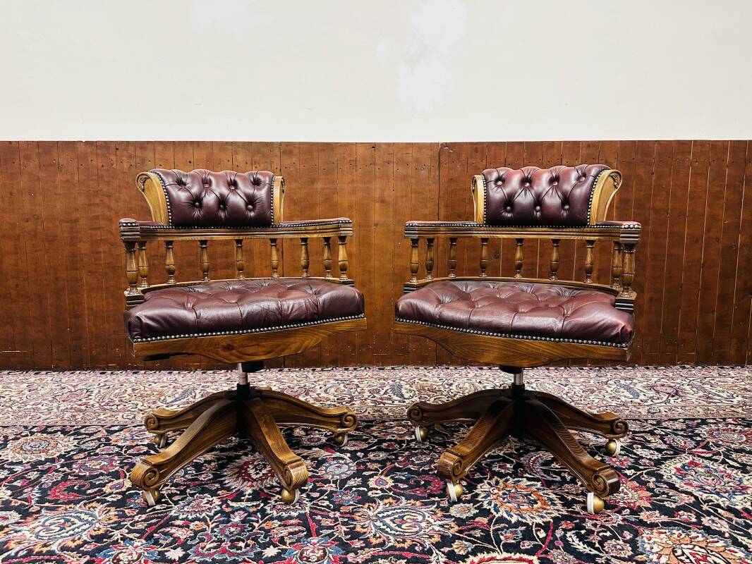 Set English Chesterfield Captain Chairs red Office chair