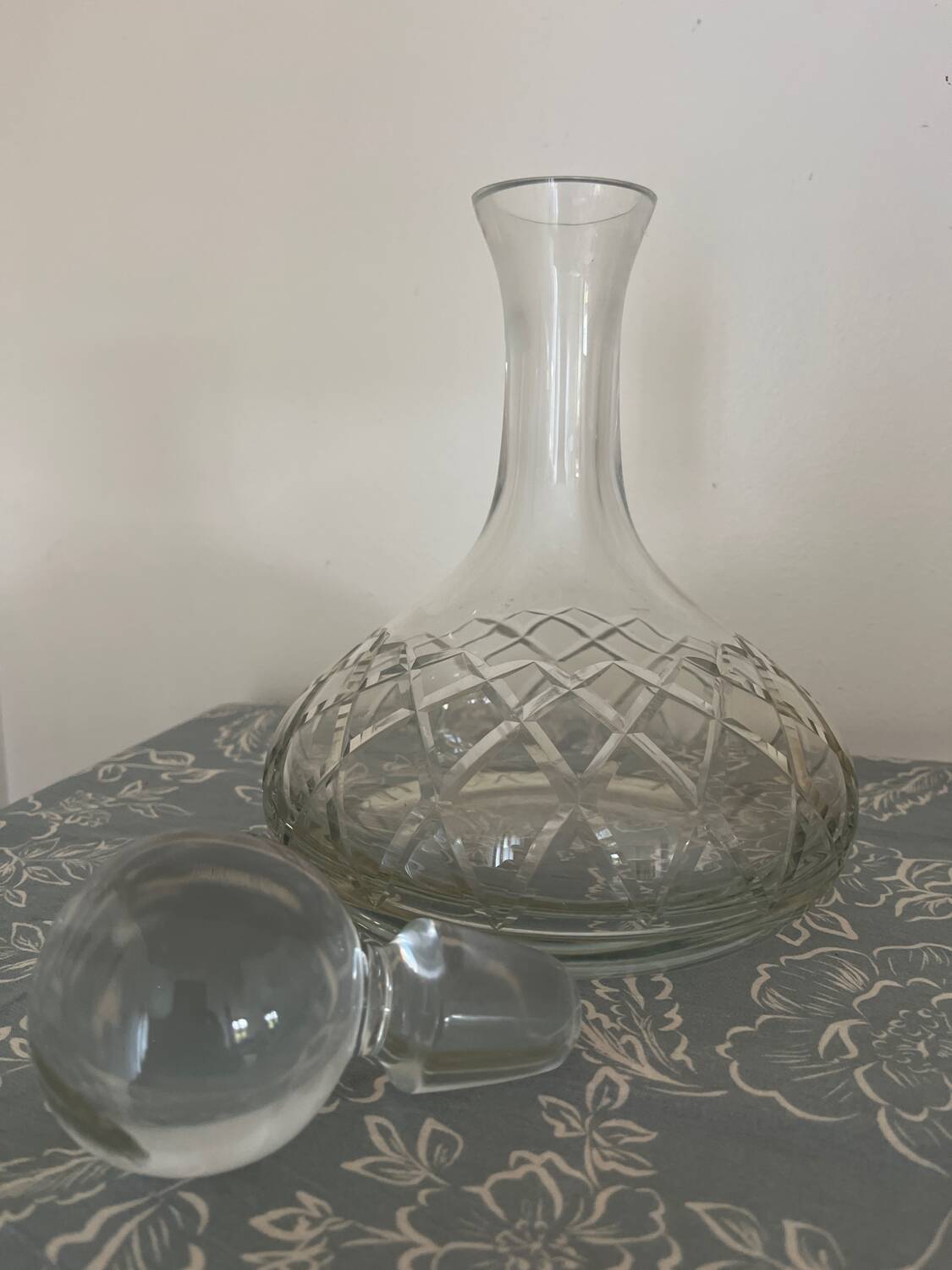 Wine carafe