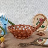 Rattan basket with handle -vintage