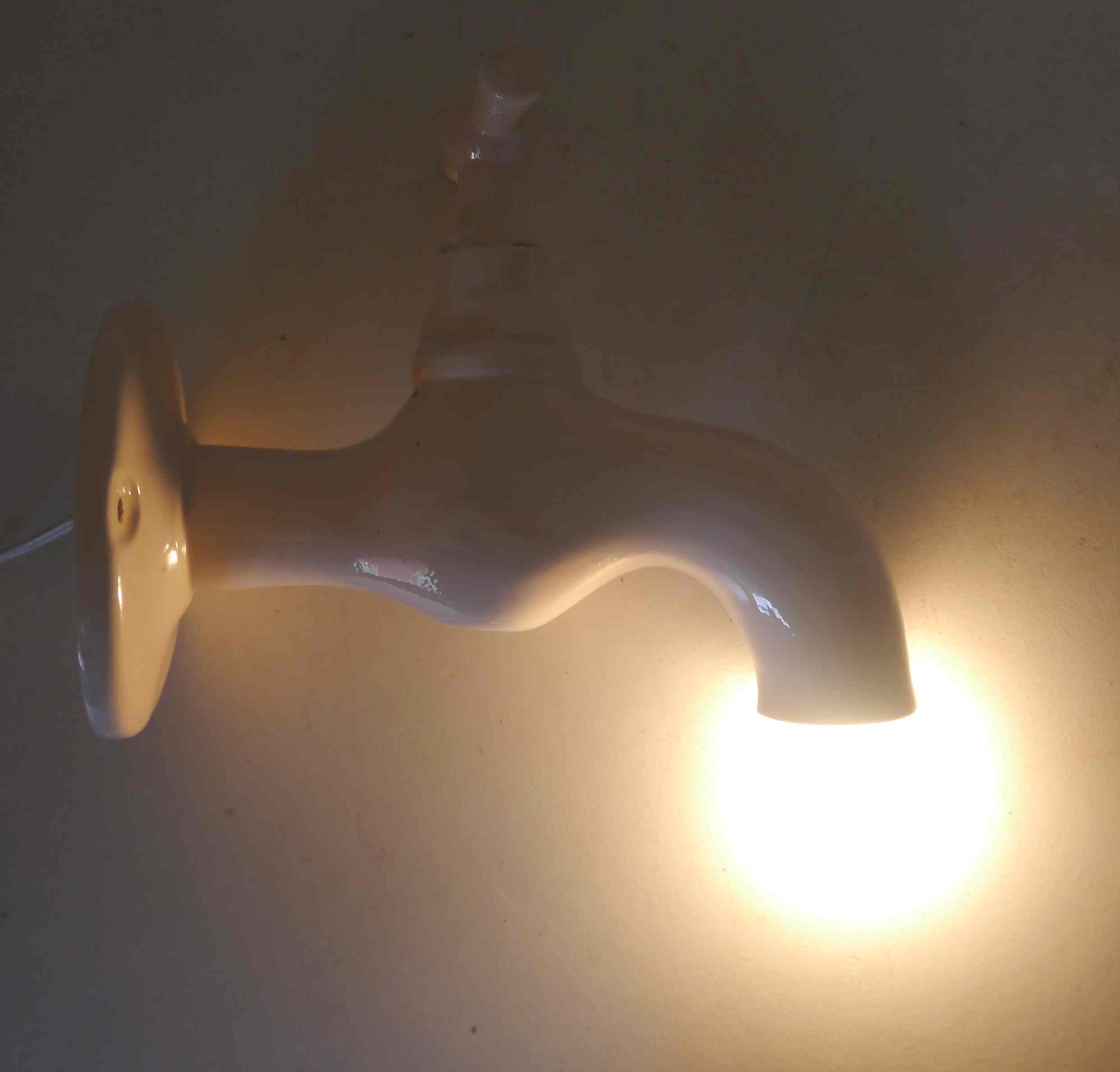 "Robinet" wall lamp from Roche Bobois 80's ceramic