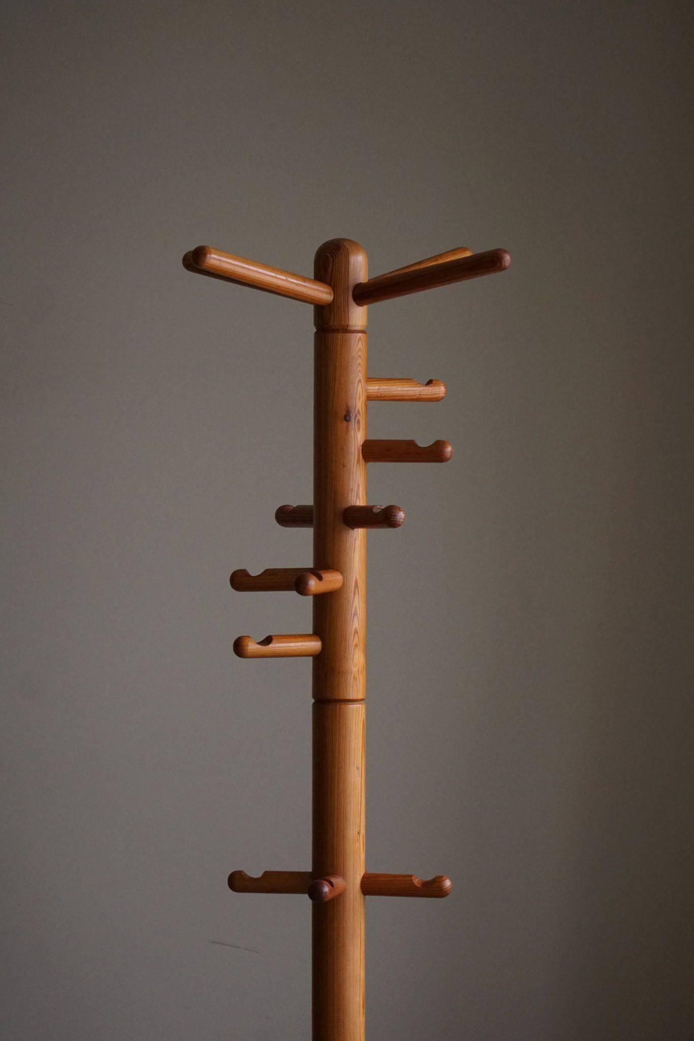 Decorative coat rack in solid pine, mid-century Danish style, 1970s.