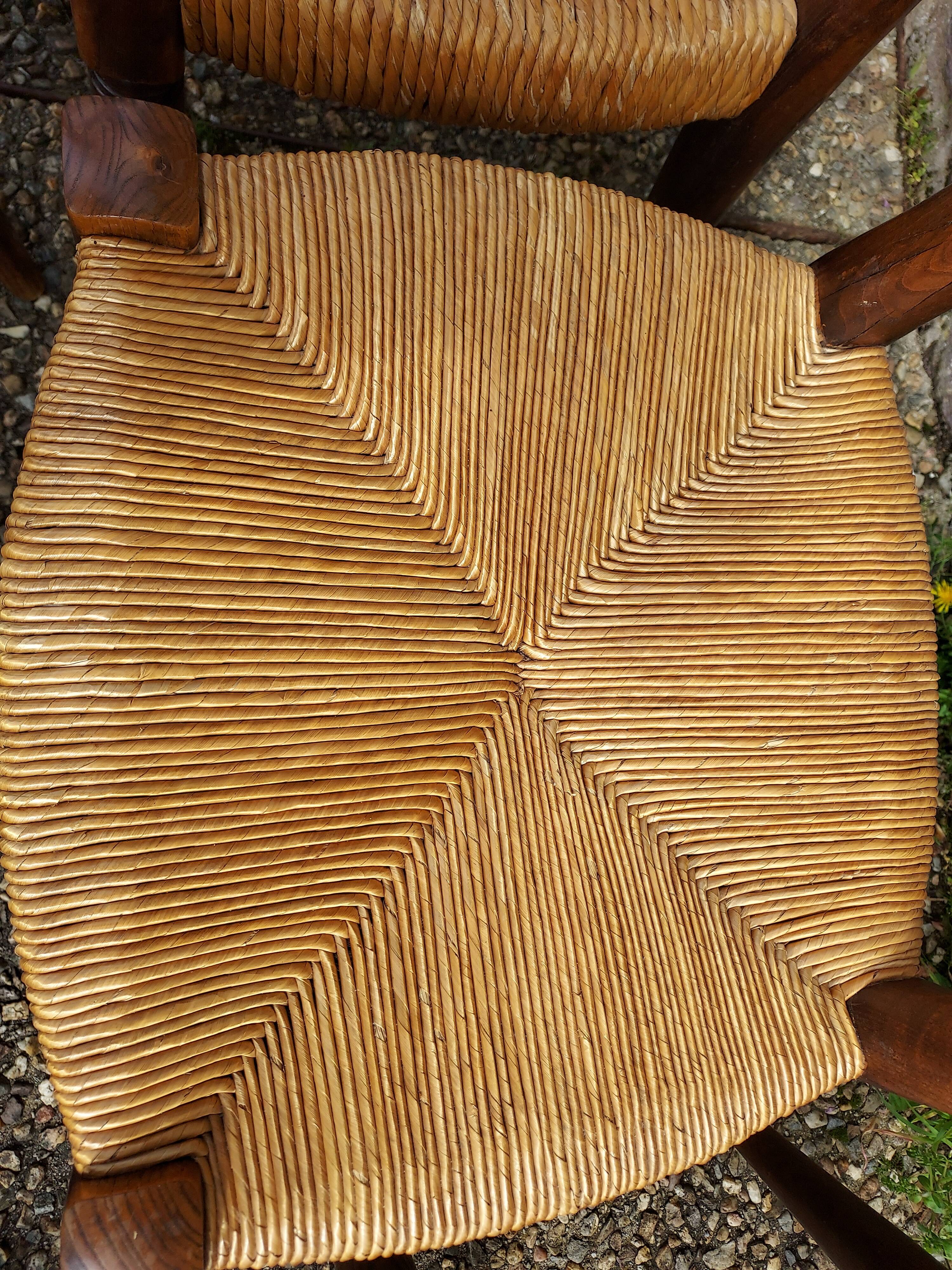 Set of 6 mulched wooden chairs