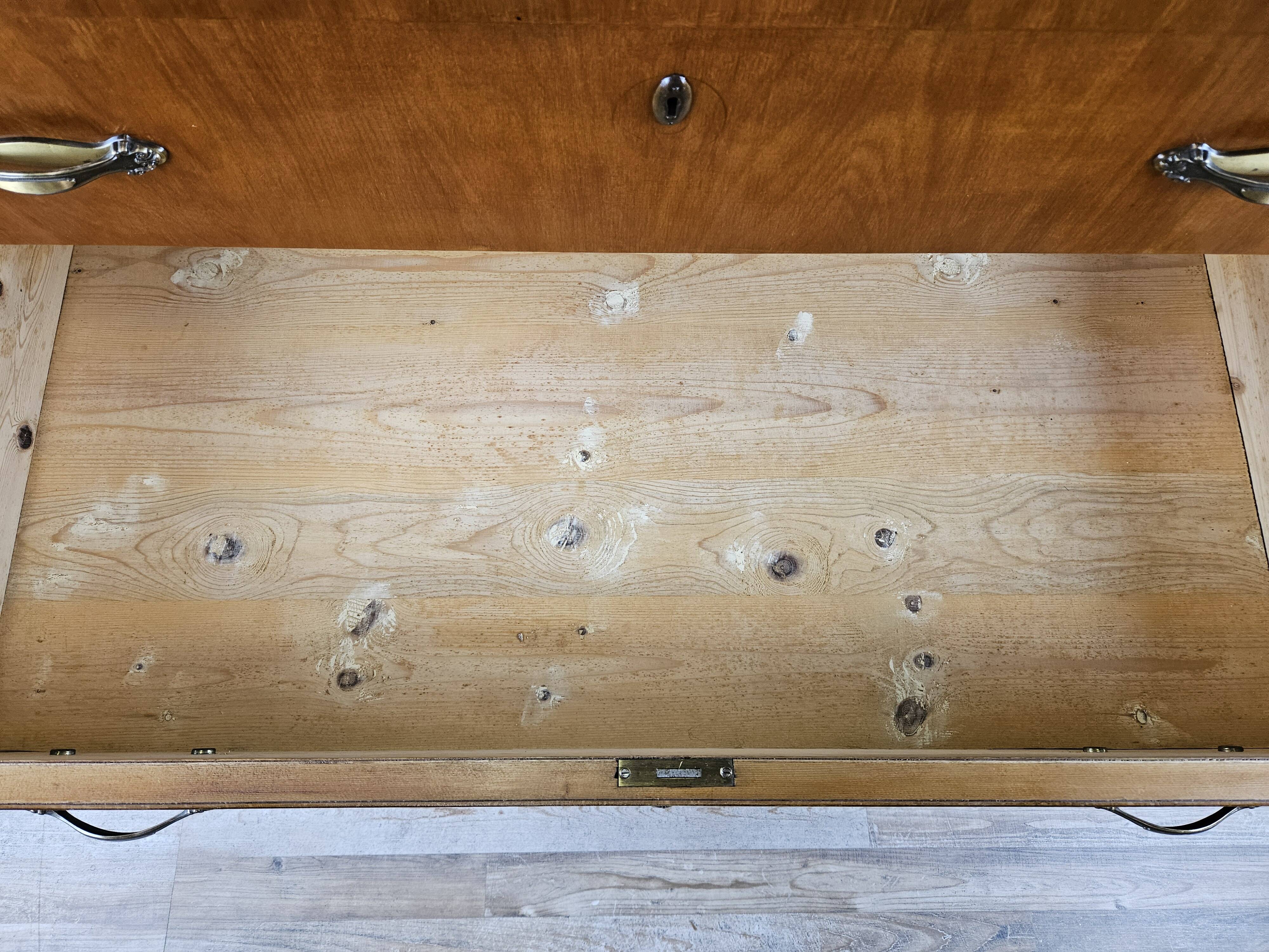 Commode Art Déco à quatre tiroirs