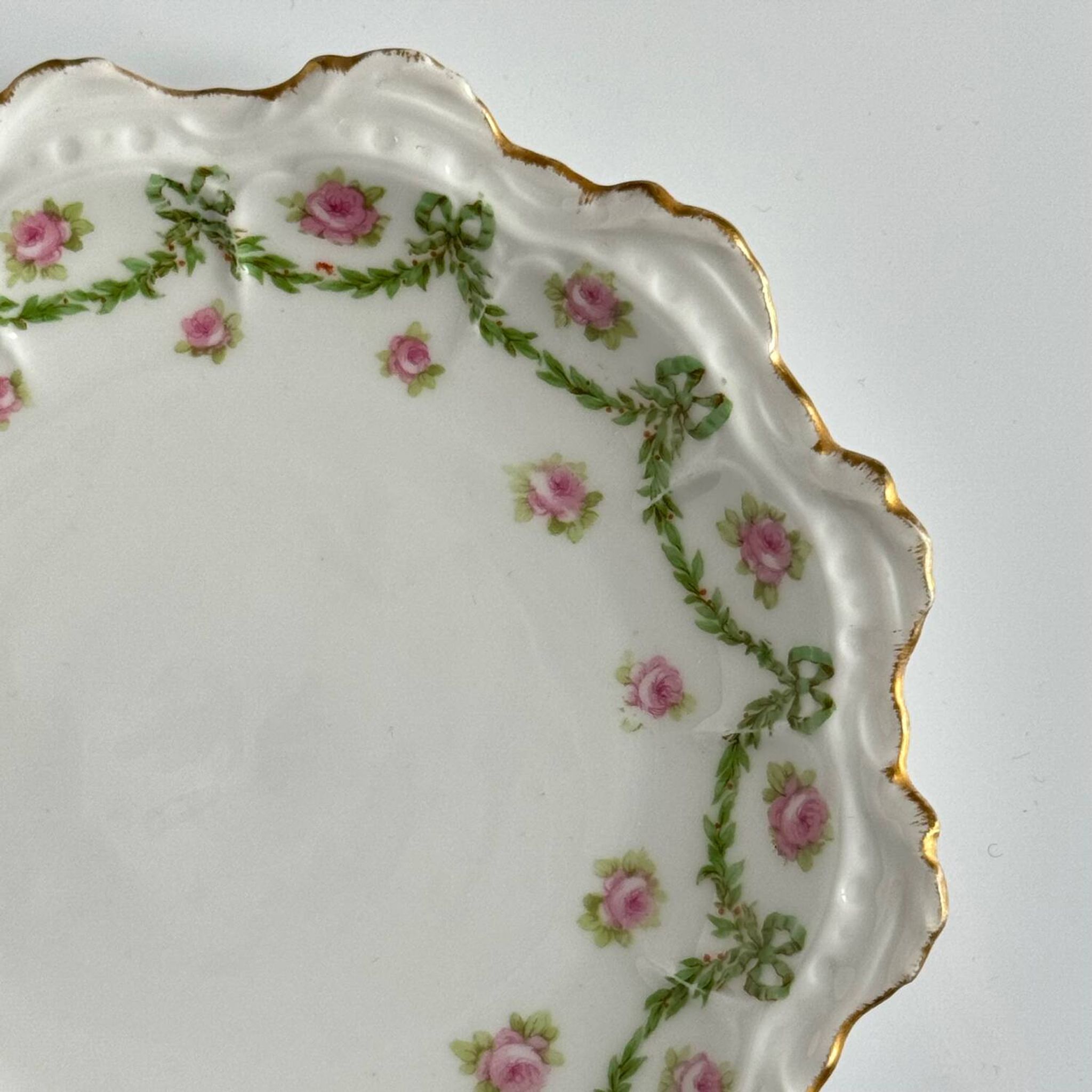 Plat à Gâteau et Assiettes à dessert Limoges | Rubans, Nœuds et Roses