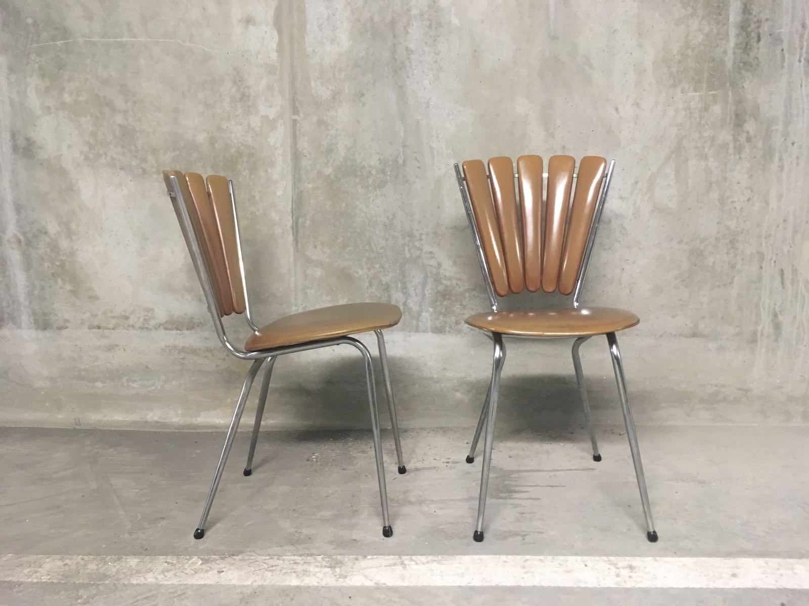 Pair of chairs petals