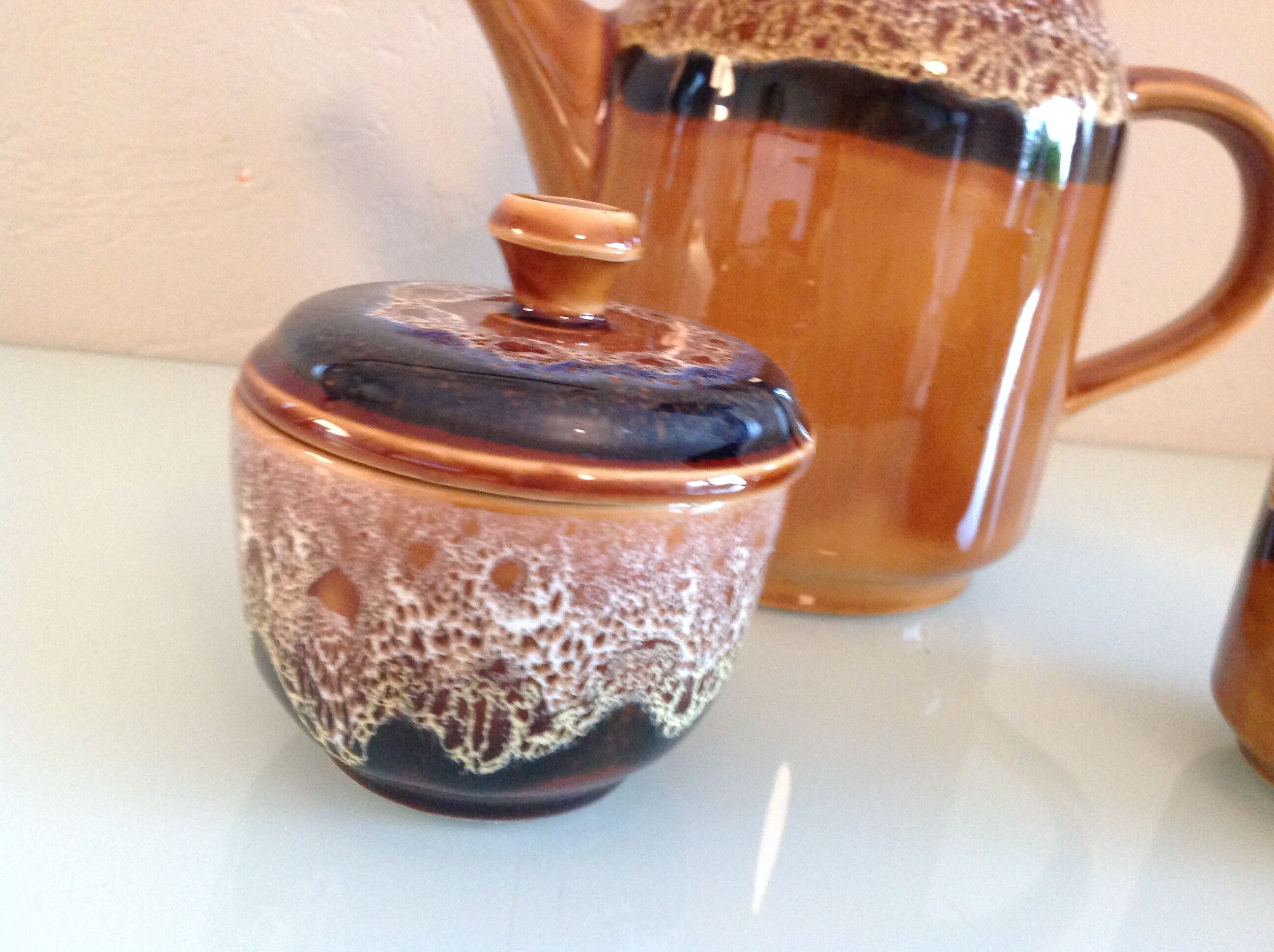 Coffee maker, milk pot and sugar décor Hawaii of the Sarreguemines vintage Earthenware 60s-70s