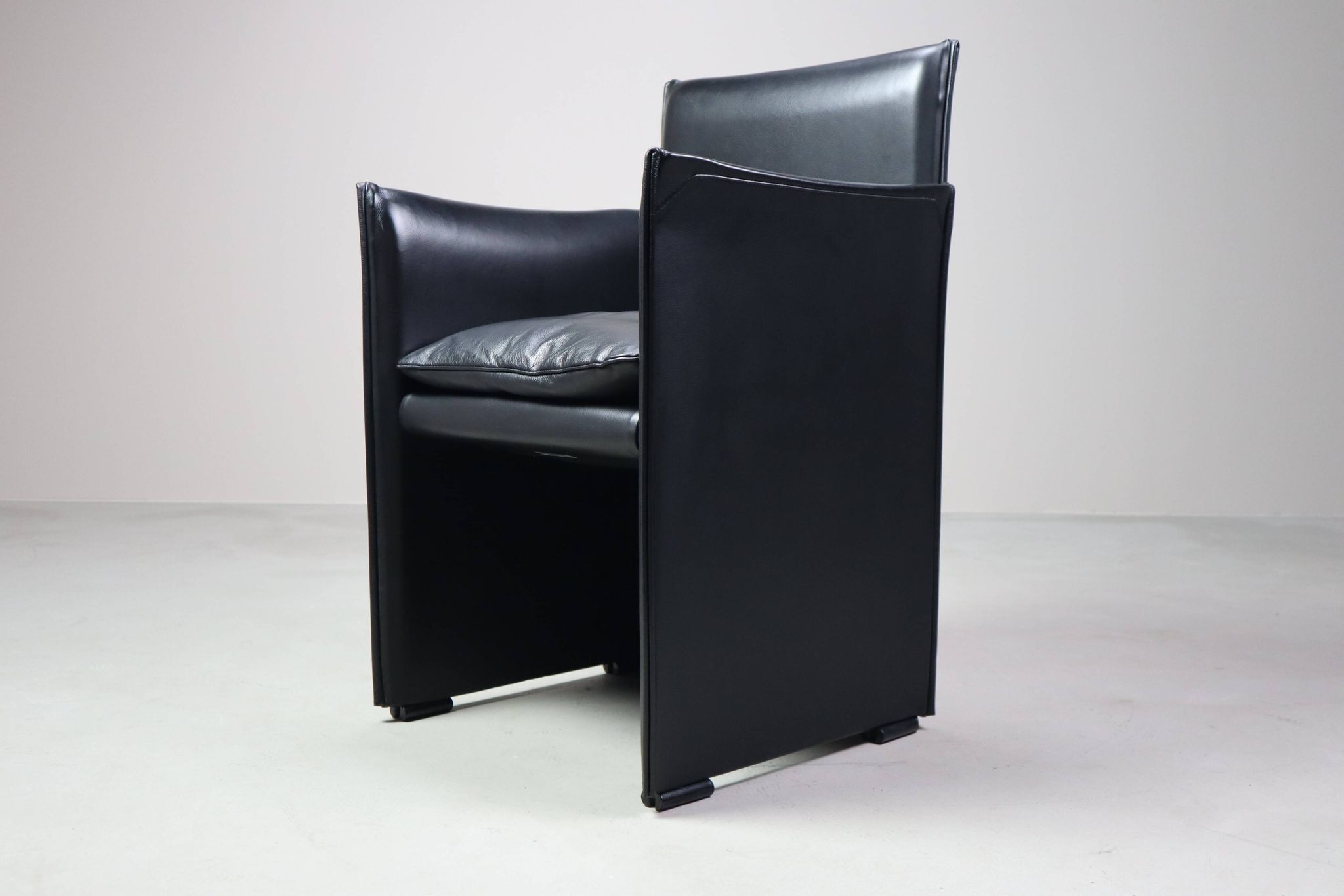 Set of six  Break 401 armchairs by Mario Bellini for Cassina