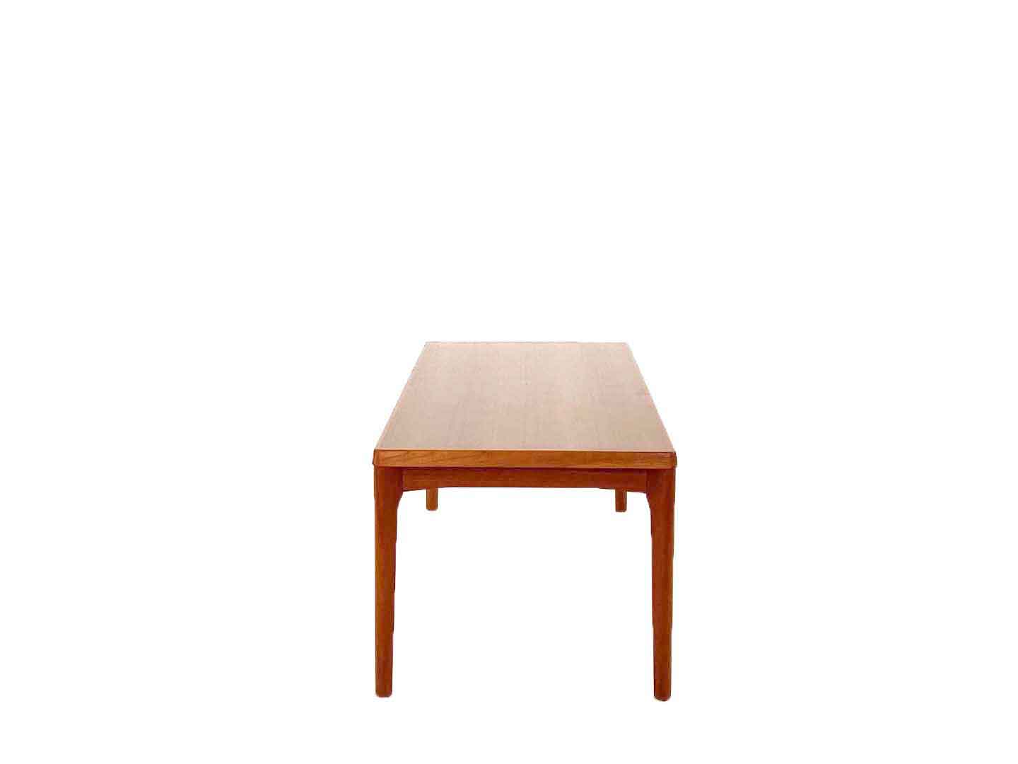Table basse en teck danois Henning Kjaernulf