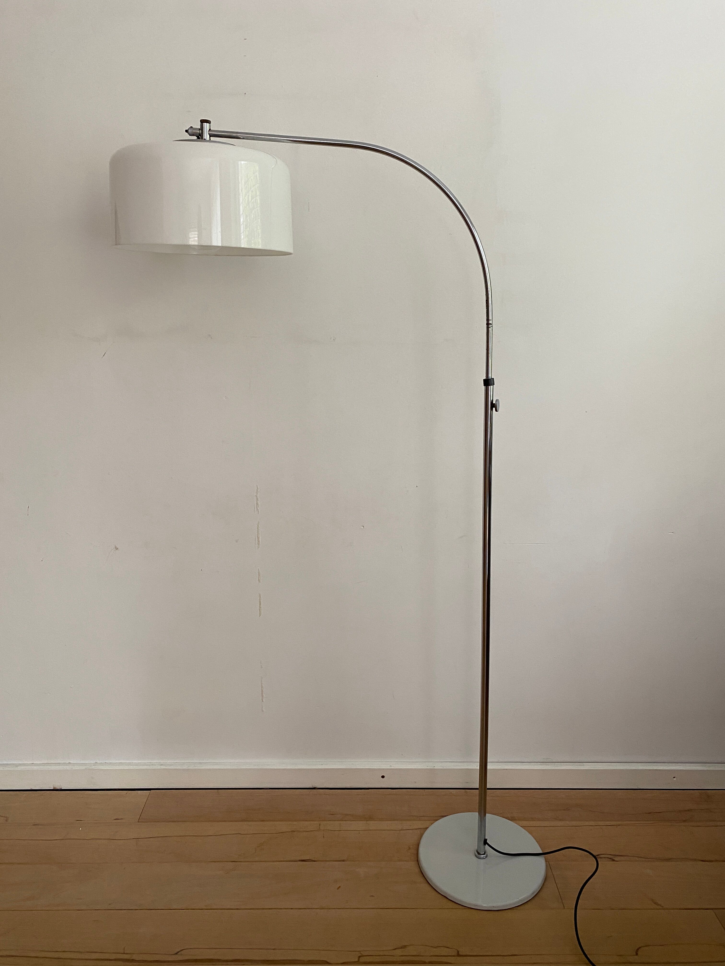 Vintage design italian floorlamp