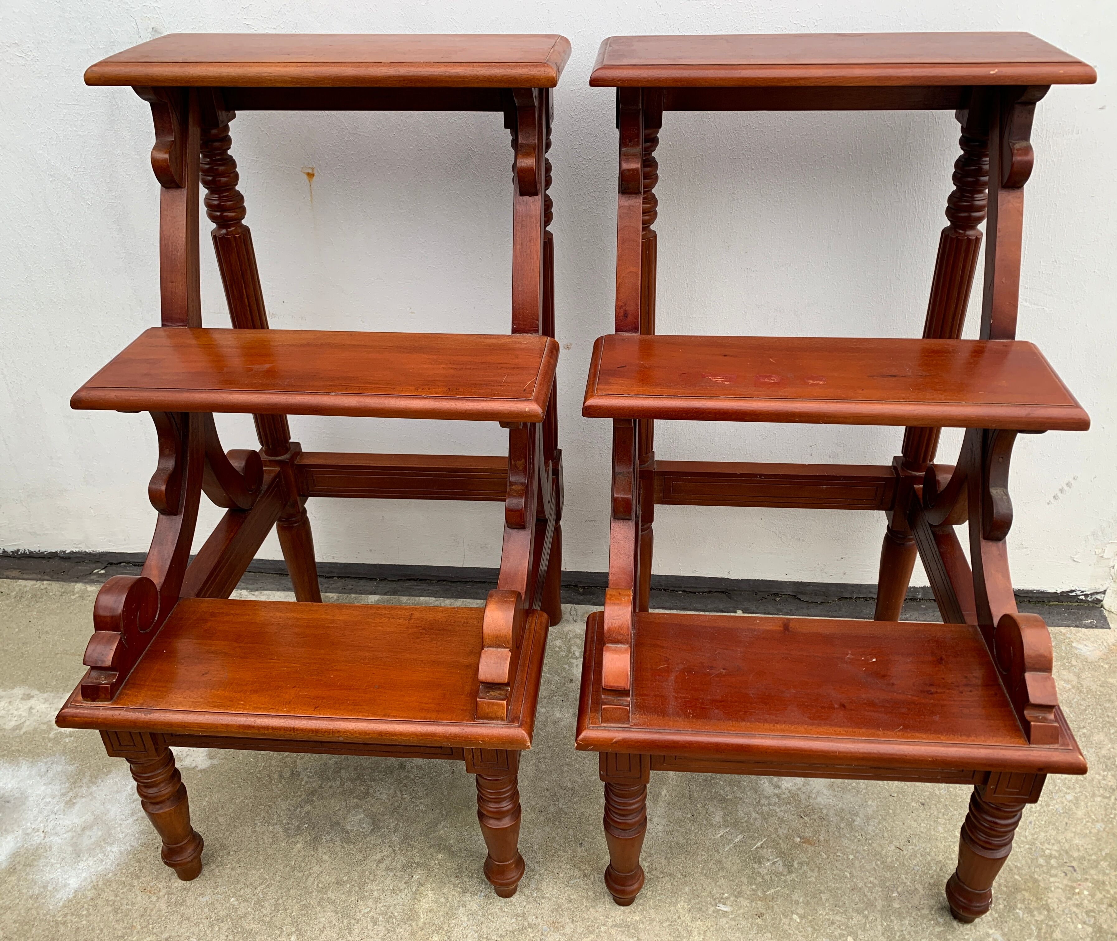 Escabeau anglais en bois XXème siècle