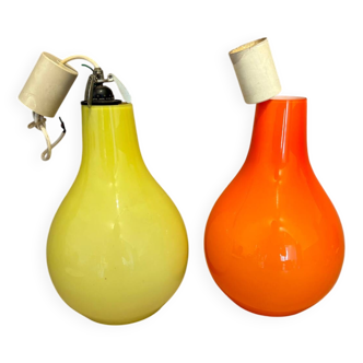 Suspensions x 2 - vintage in opaline - 70s