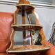 Vitrine d’angle en bois de rose époque Napoléon III