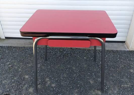 Red formica kitchen table