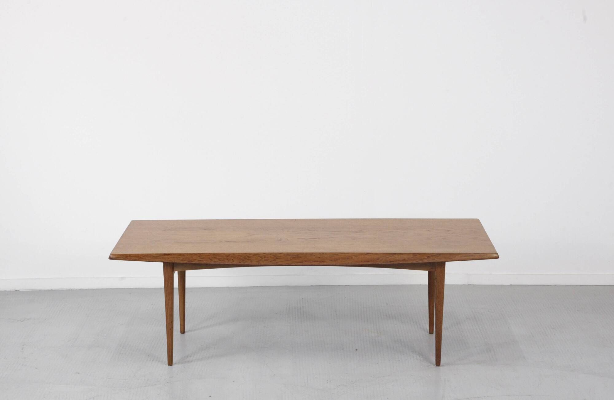 Midcentury 'Gordon Russell' Walnut Coffee Table. Vintage Modern