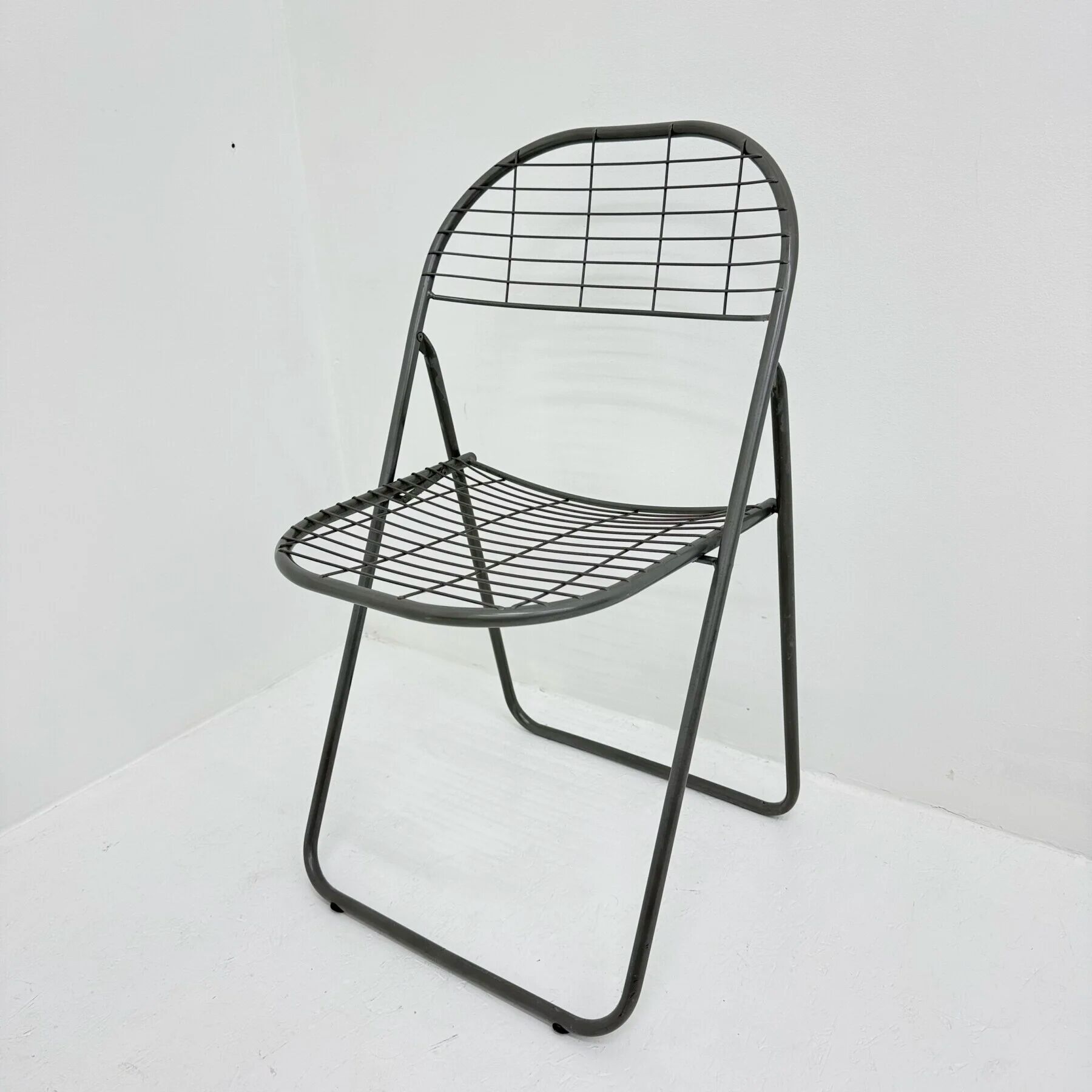 Niels Gammelgaard for Ikea grey wire metal folding chair, 1970s
