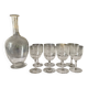 Verres à pied anciens gravés et carafe