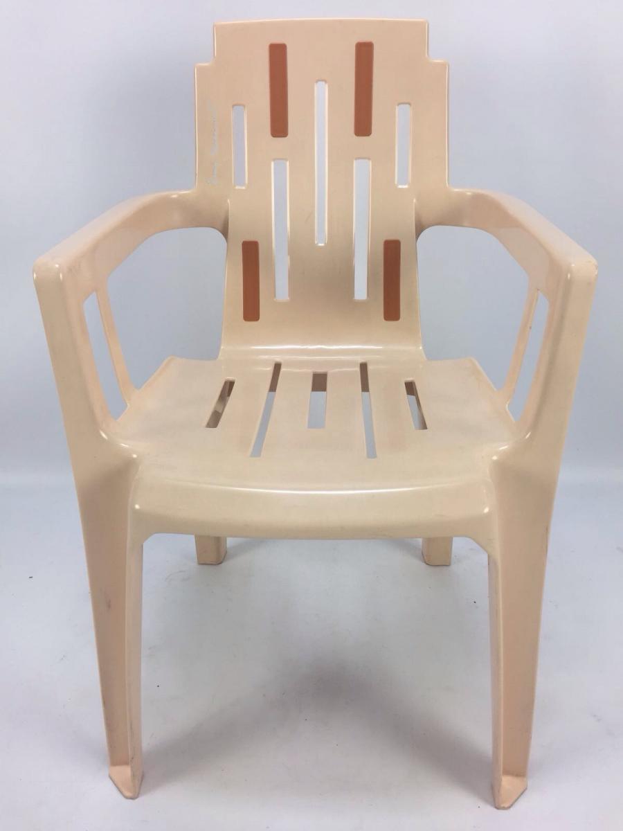 Boston by Pierre Paulin garden chair
