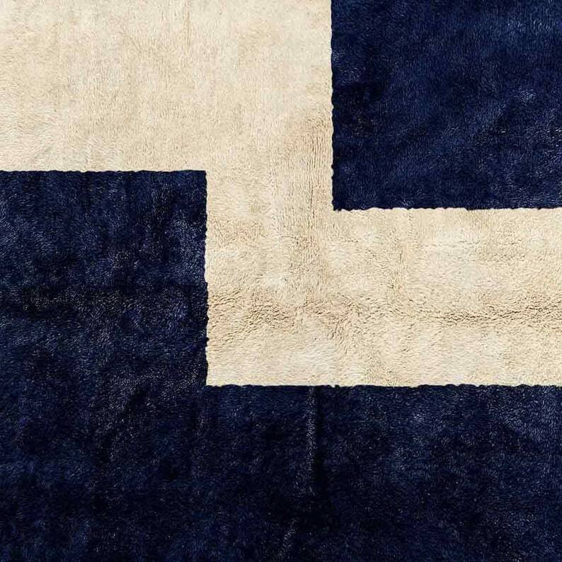 Beni Ouraine handwoven rug, traditional style, size 150 x 250 cm