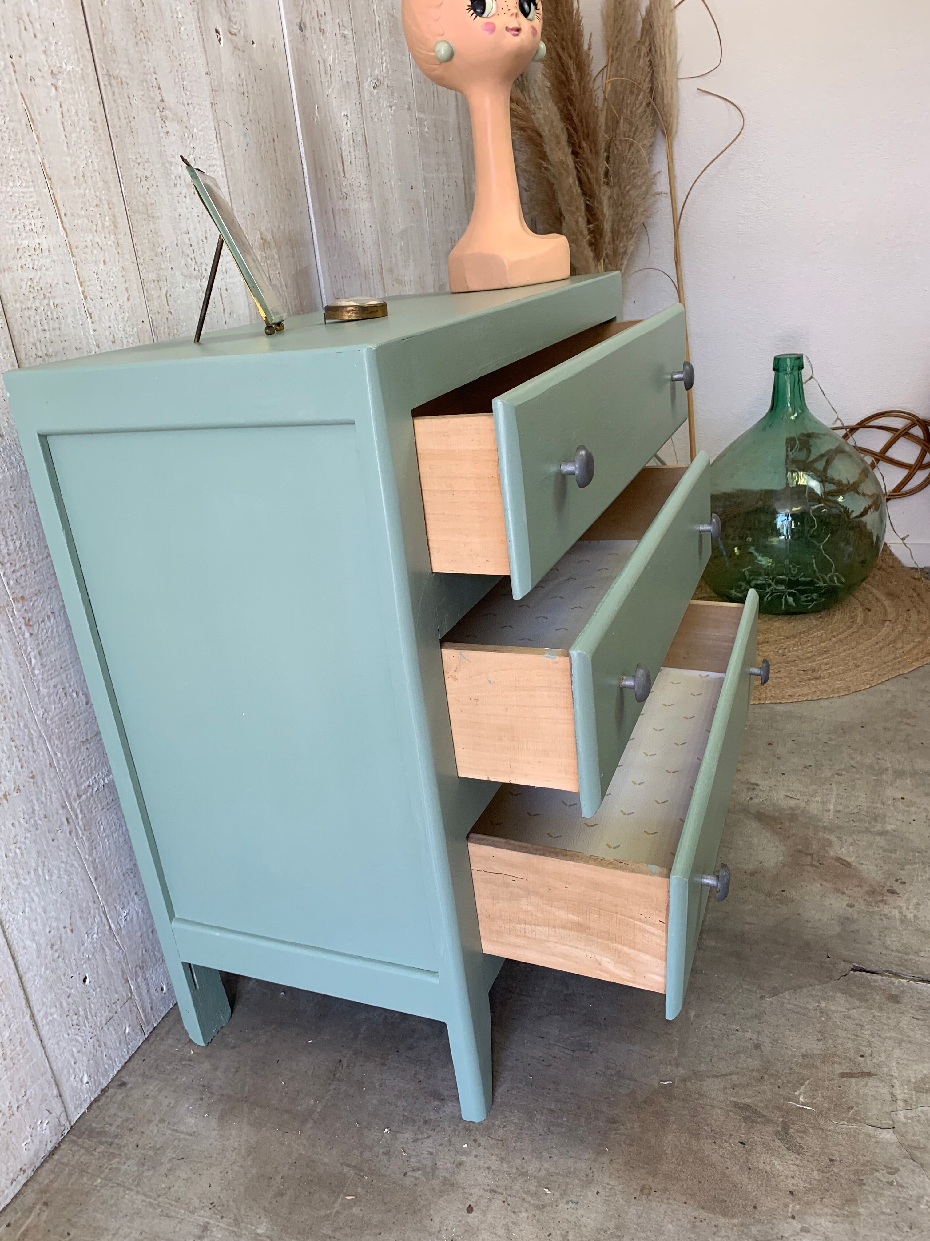 60s dresser