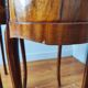 Paire de tables de chevet style Louis XV en bois marqueté