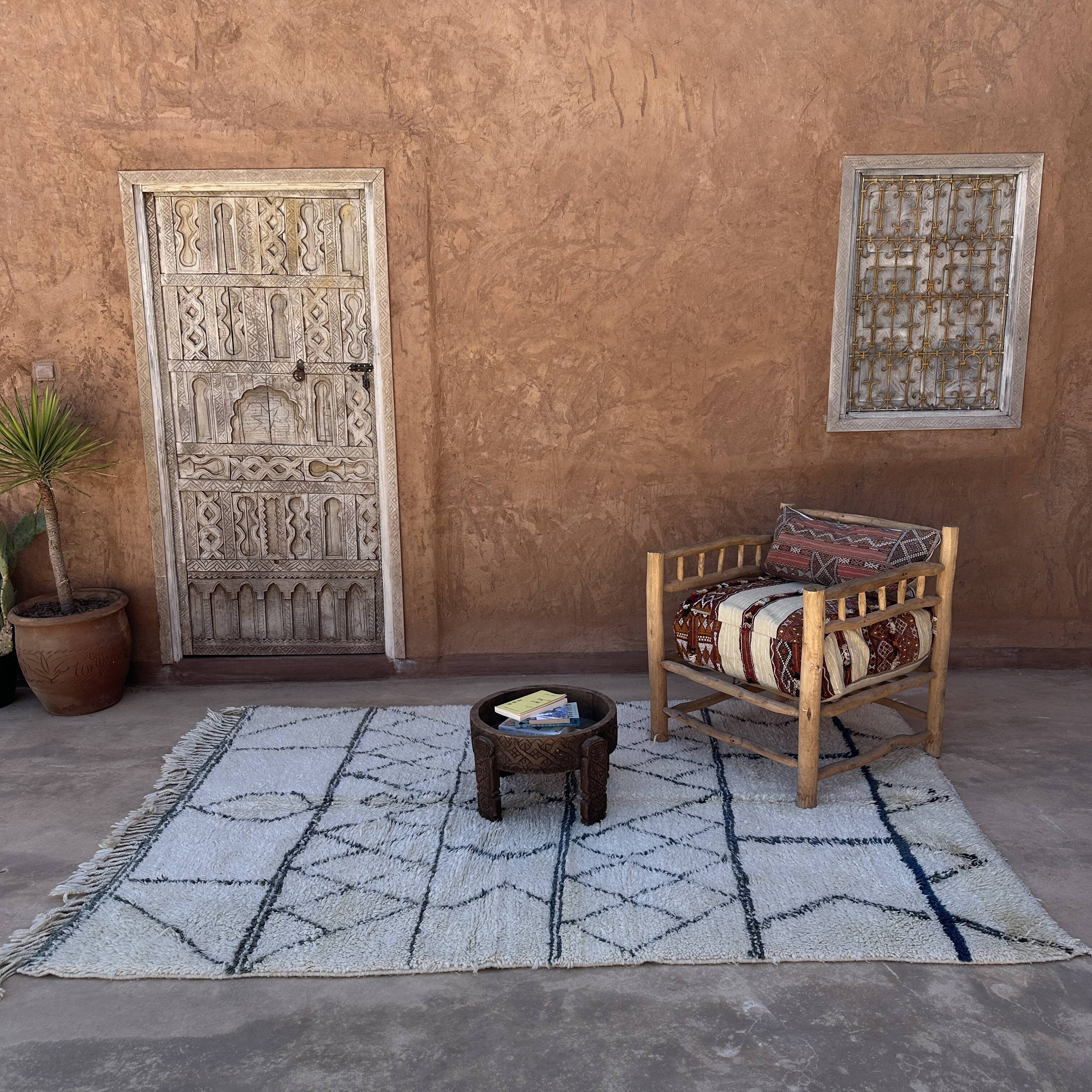 White Marmoucha Moroccan rug - 246 x 167 cm