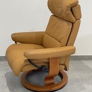 Ekornes chaise longue armchair in Norwegian Scandinavian leather, Chamois