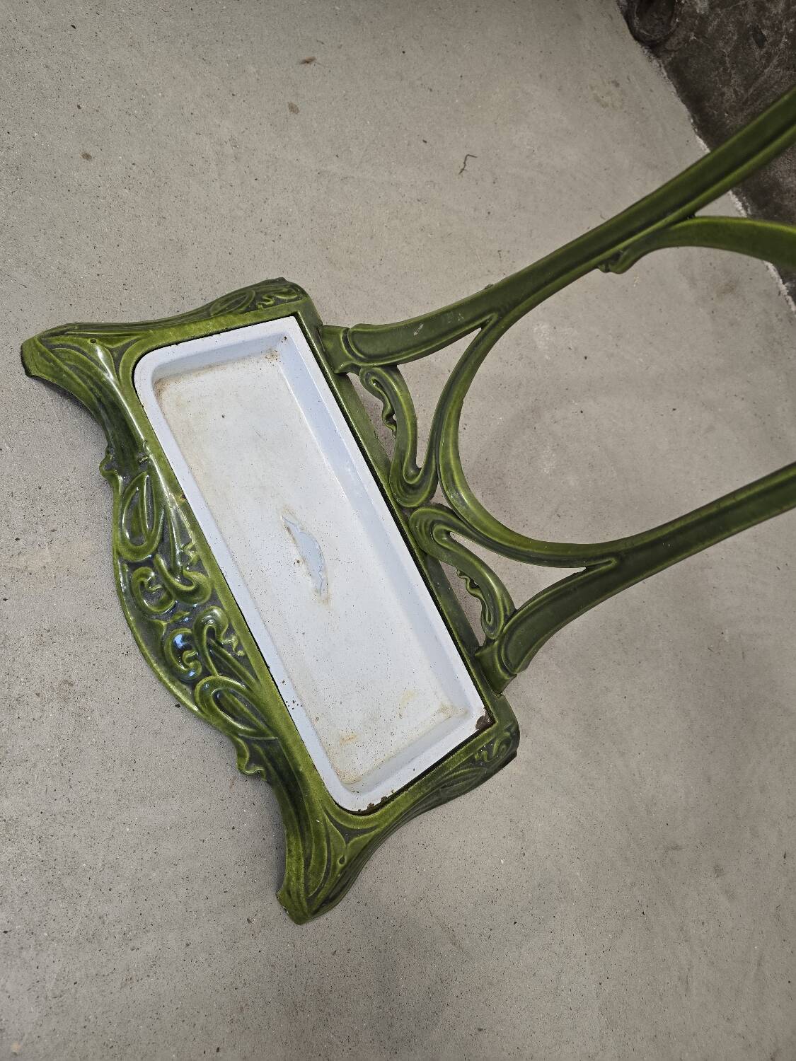 Art Nouveau umbrella stand in green enamelled cast iron