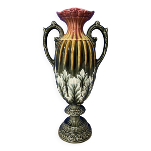 vase Art Nouveau en barbotine