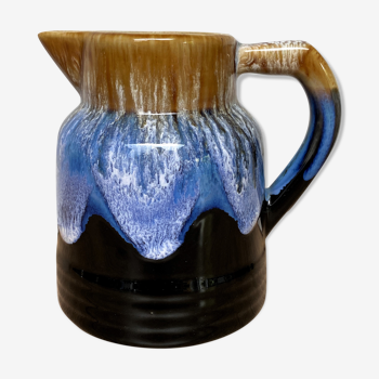 Pitcher in earthenware