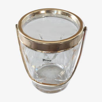 Ice bucket / cut crystal ice cubes