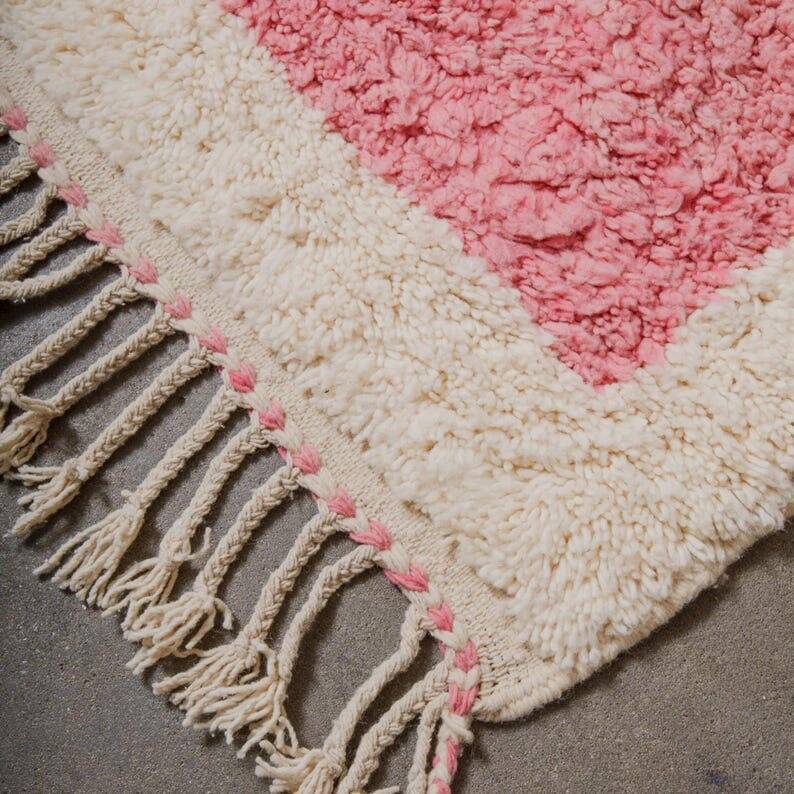 Handmade pink rug for your space, size 150 x 250 cm