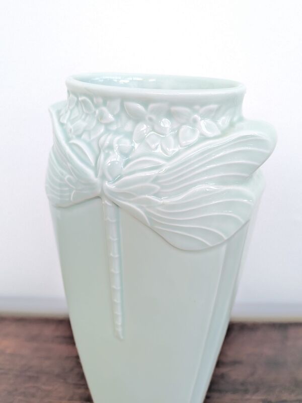 Vase en céramique Christofle « Libellules » céladon