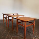 Pull out tables