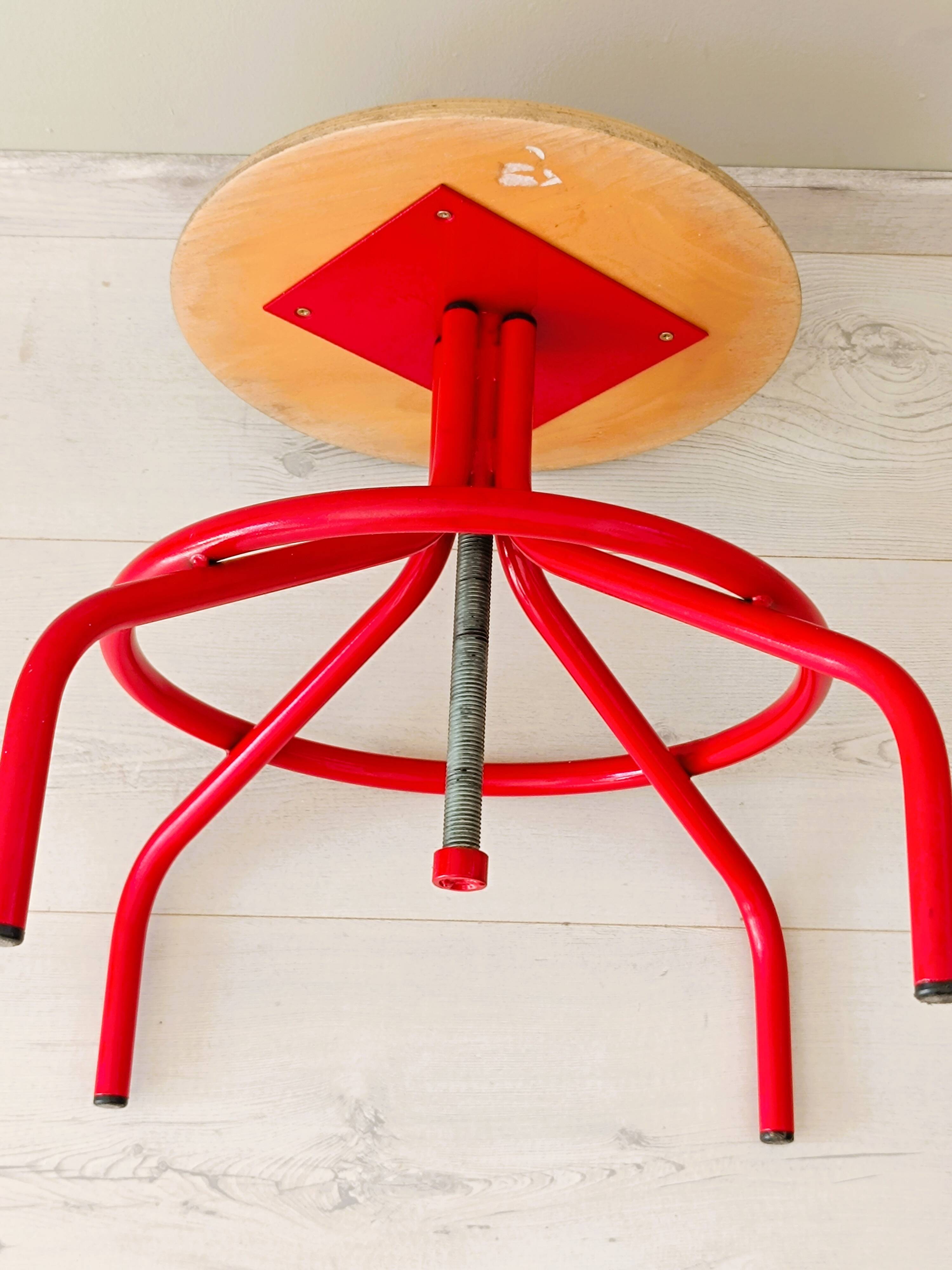 Adjustable vintage workshop stool