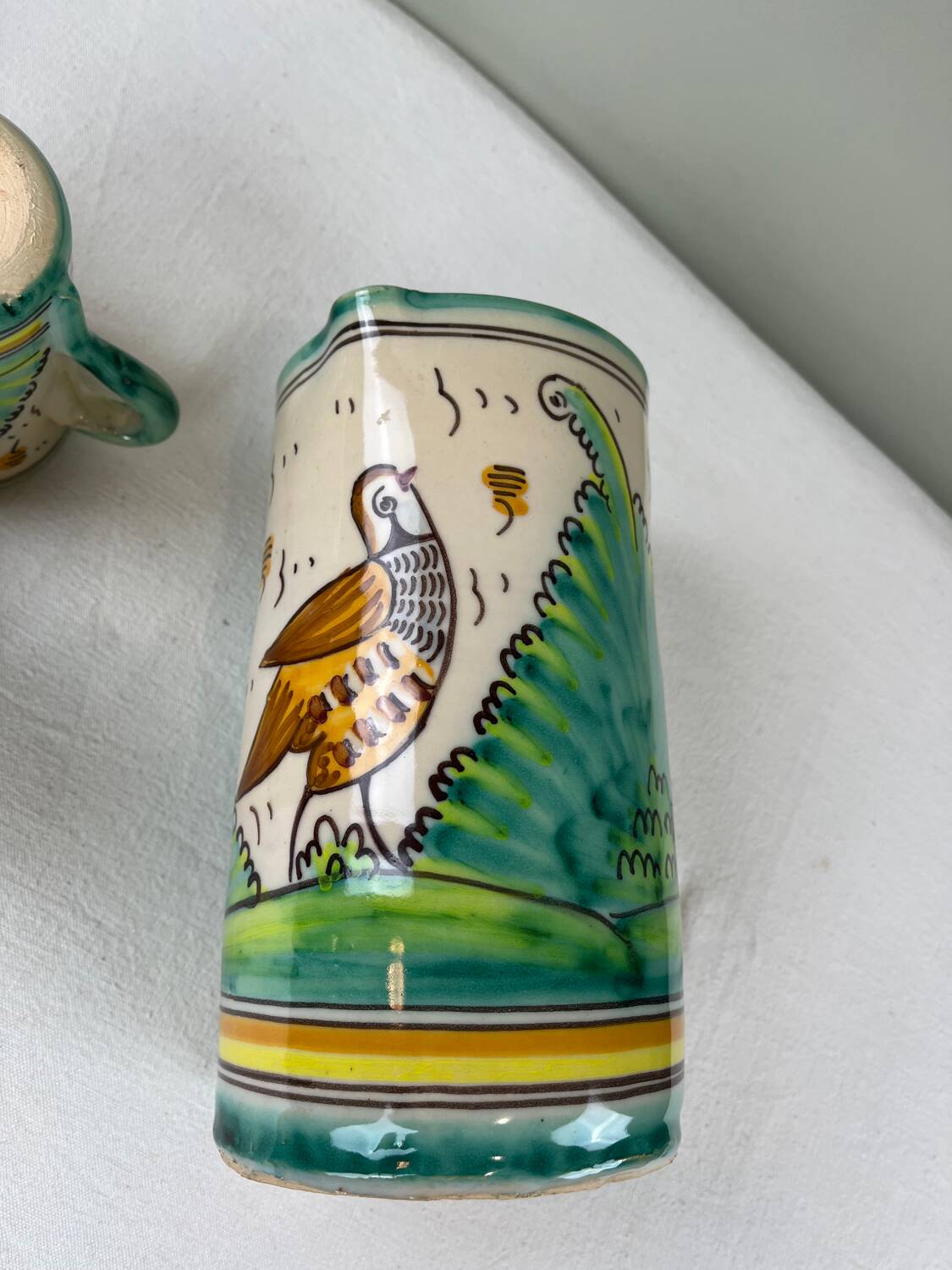 Decorated ceramic tableware