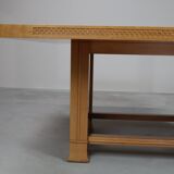 Husser 615 dining table by Frank Lloyd Wright produced by Cassina