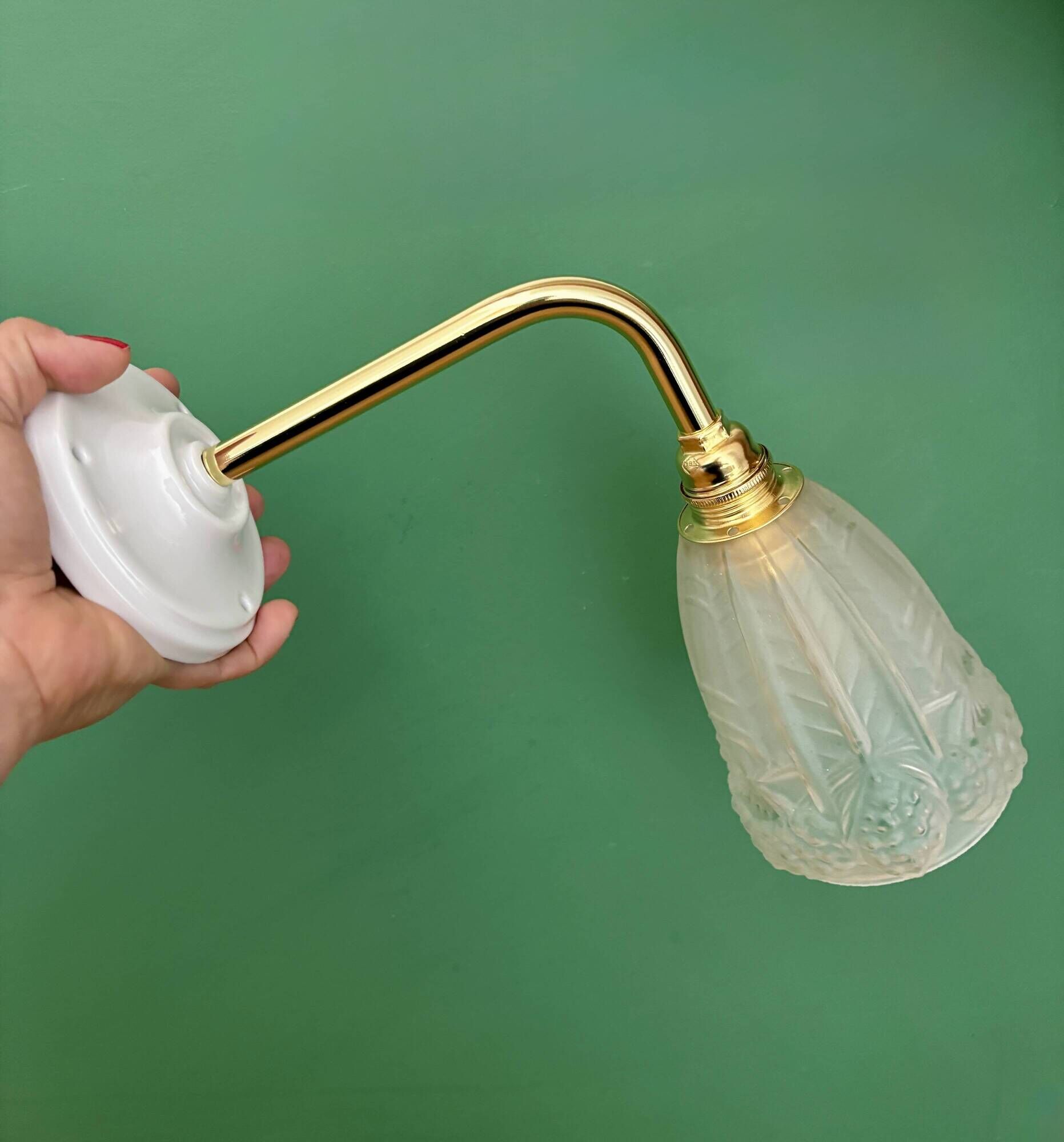 Curved tulip vintage Art Deco wall light in frosted glass