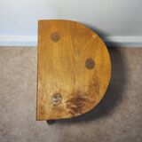 Tripod farm stool