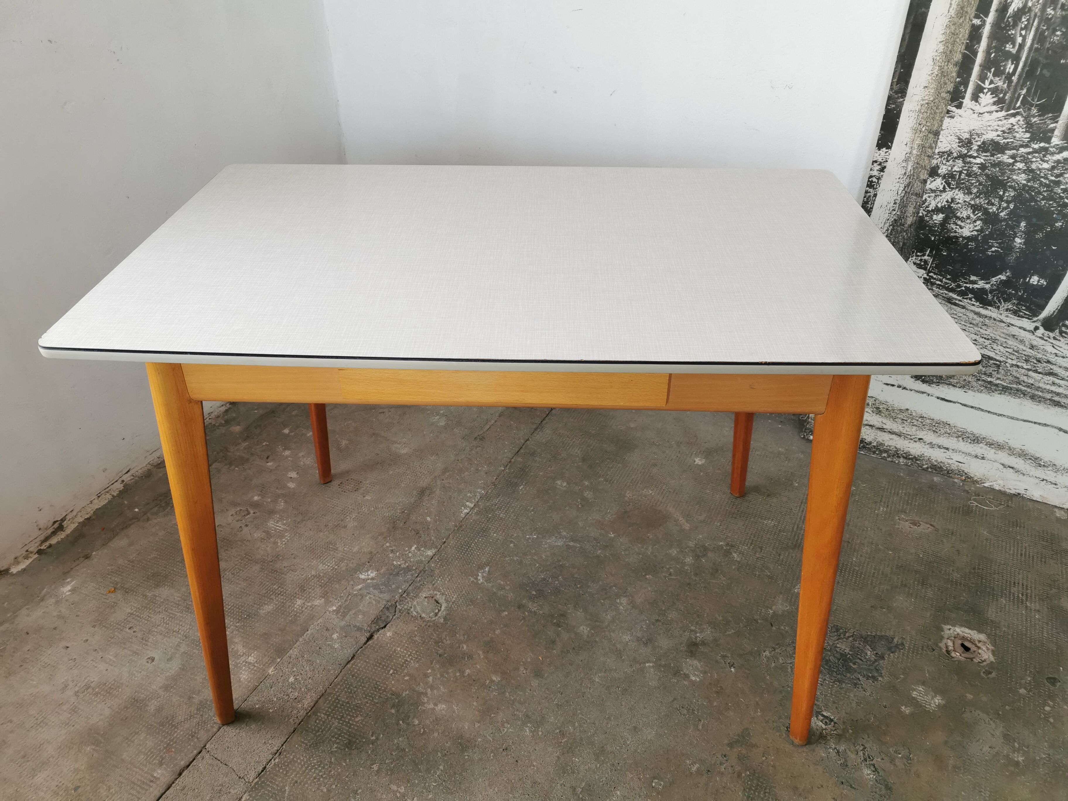Vintage table in formica and wood, compass leg