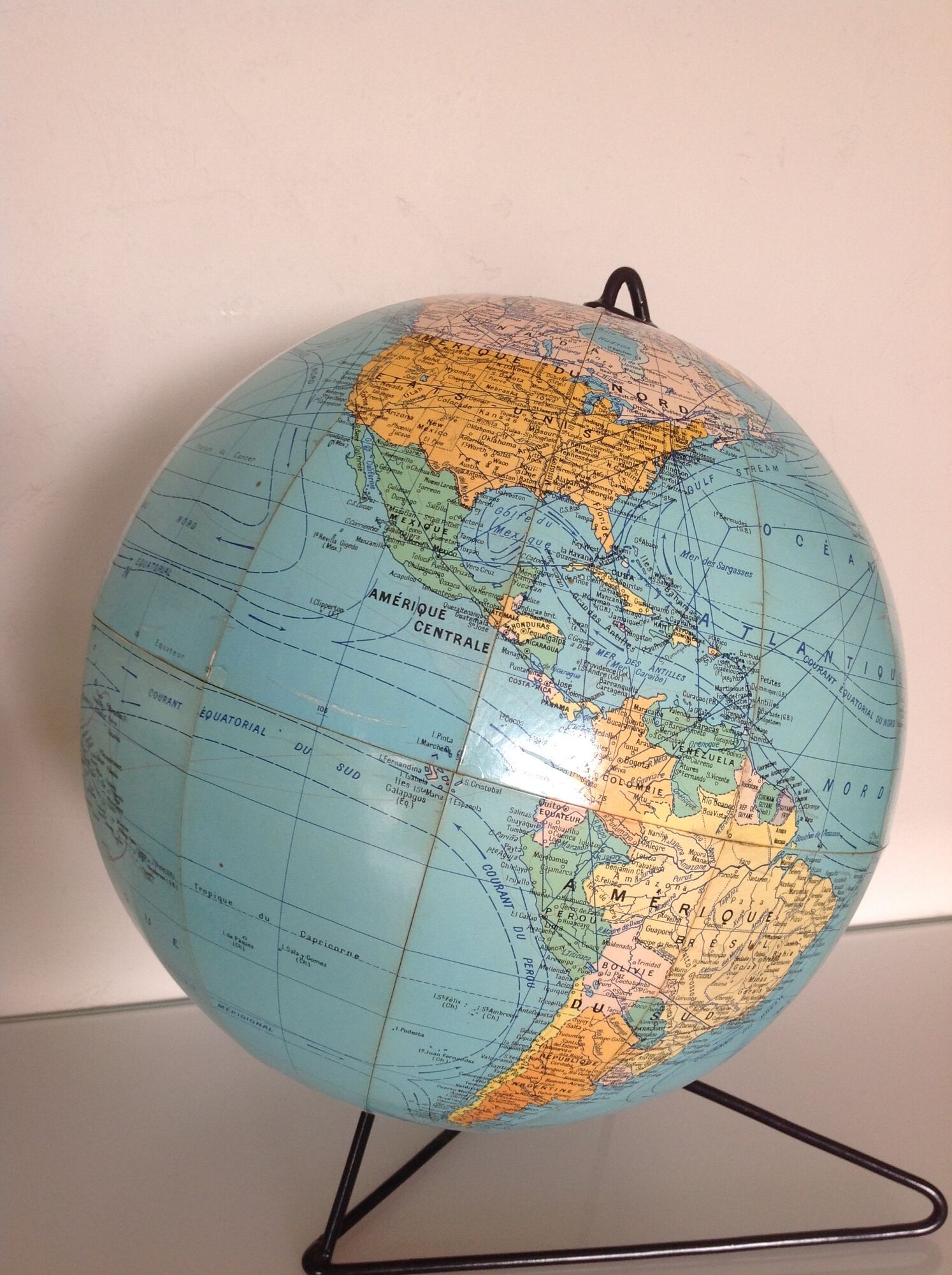 Girard Barrère cardboard globe with tripod foot /vintage 50-60s