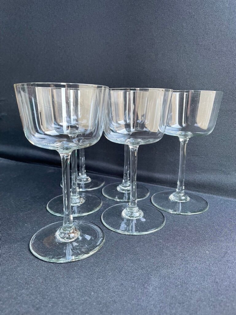 6 wine glasses light blown crystal