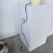 Lampe de table sphérique céramique ivoire et or Barbi