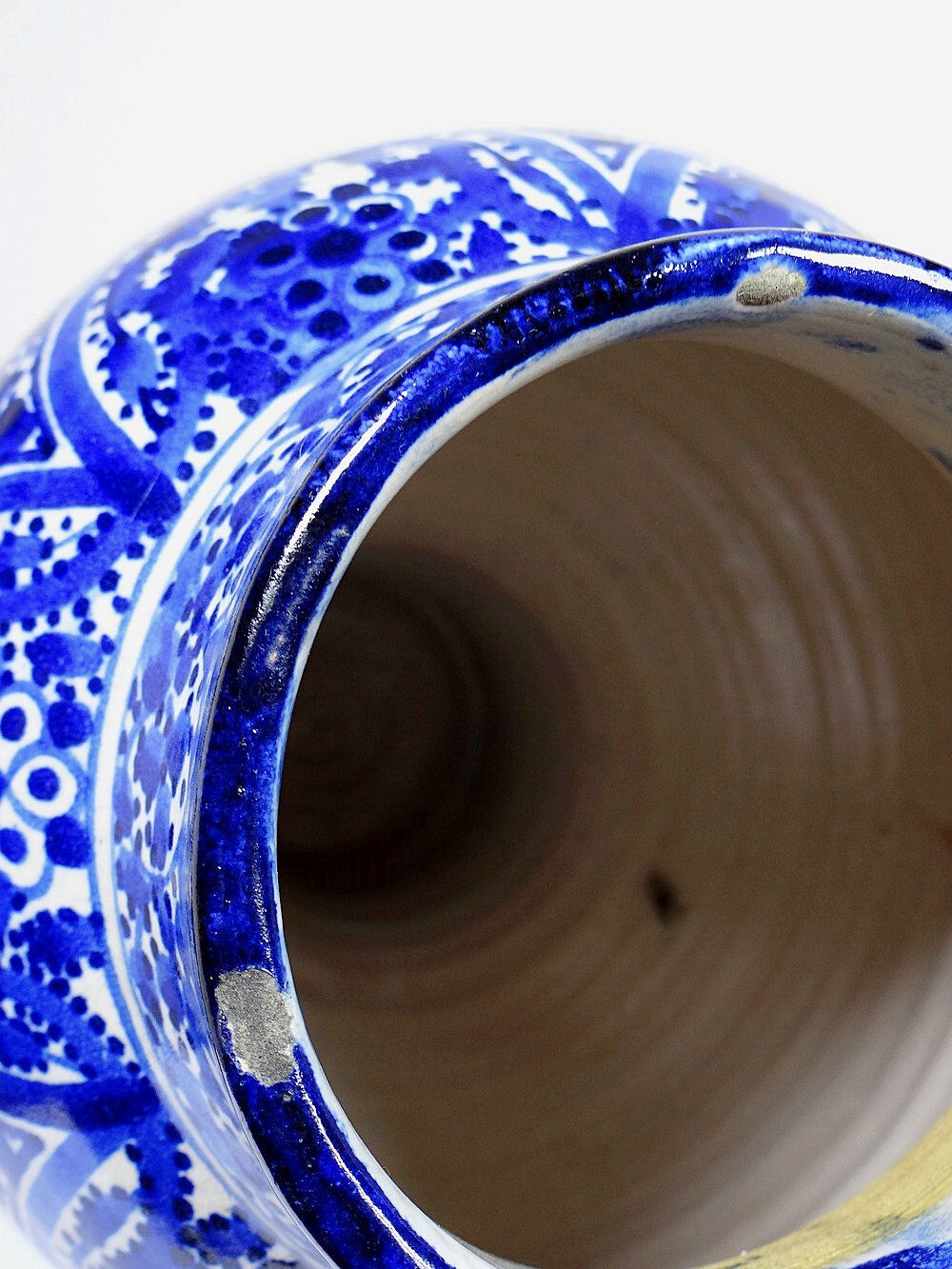 Large Moroccan vase/jar from Fès, handcrafted ceramic Khabia, 19th-20th century, cobalt.