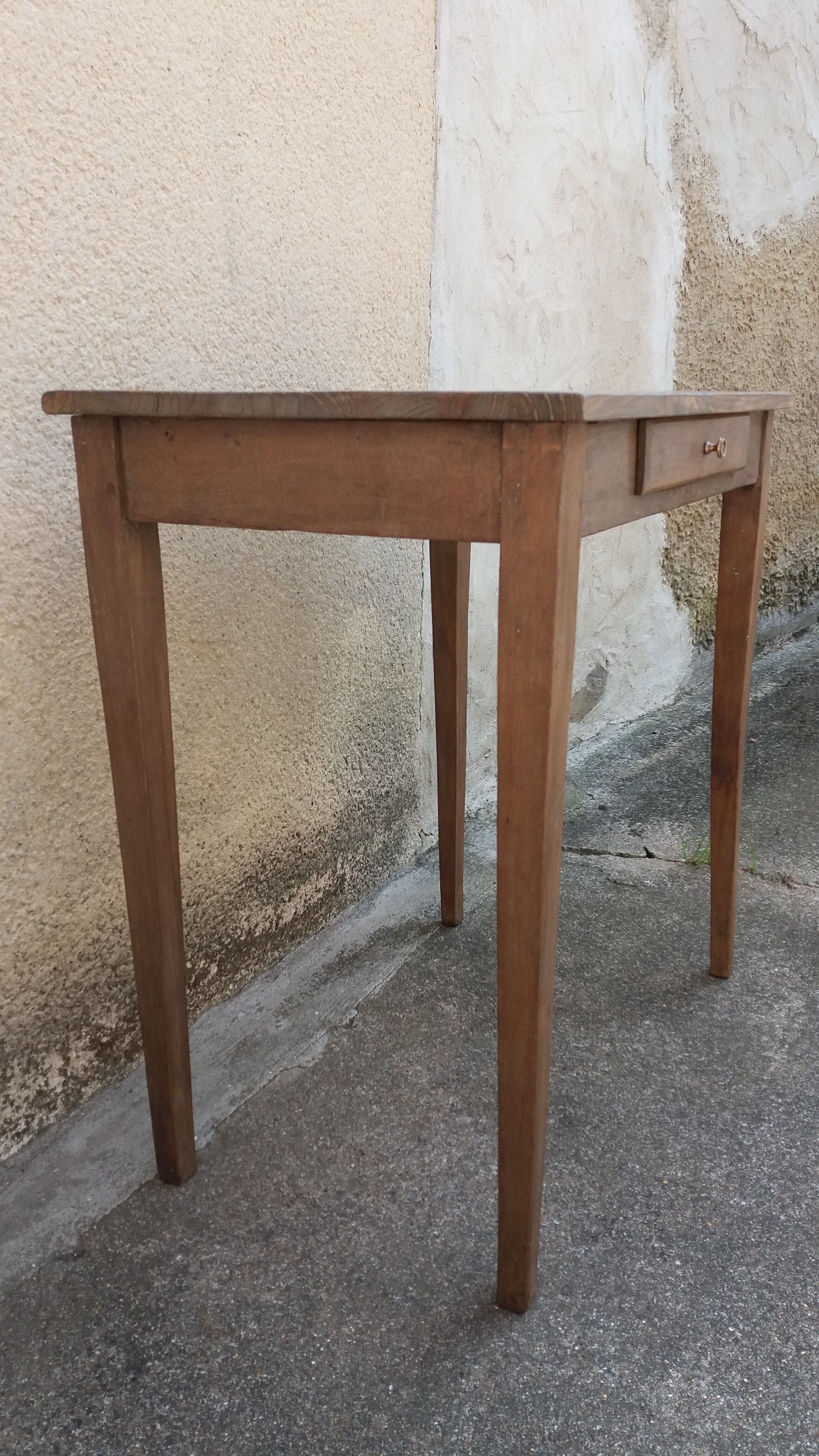 Table rustique d'appoint