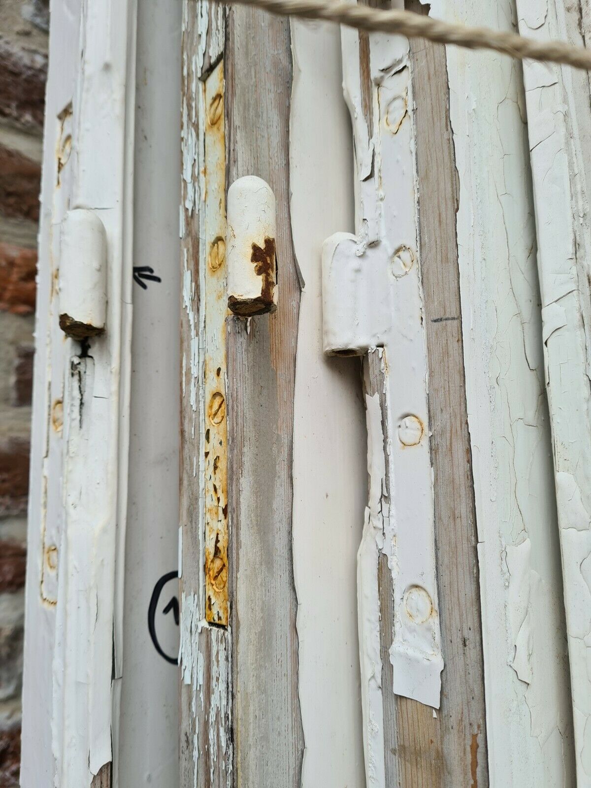 Glass separation doors