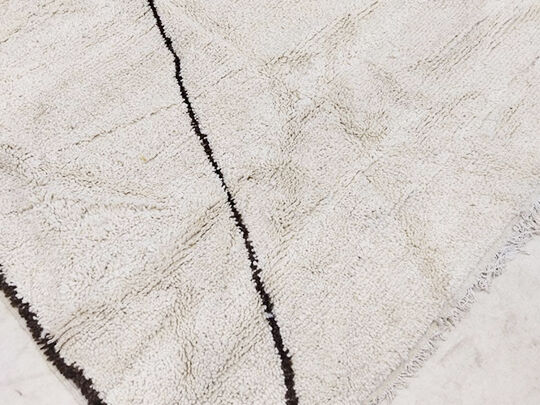 Moroccan berbere carpet 305x280cm
