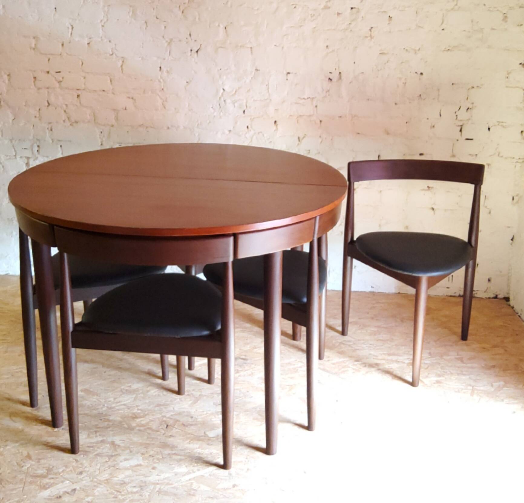 Danish Scandinavian table and chairs by Hans Olsen for Frem Røjle 1960