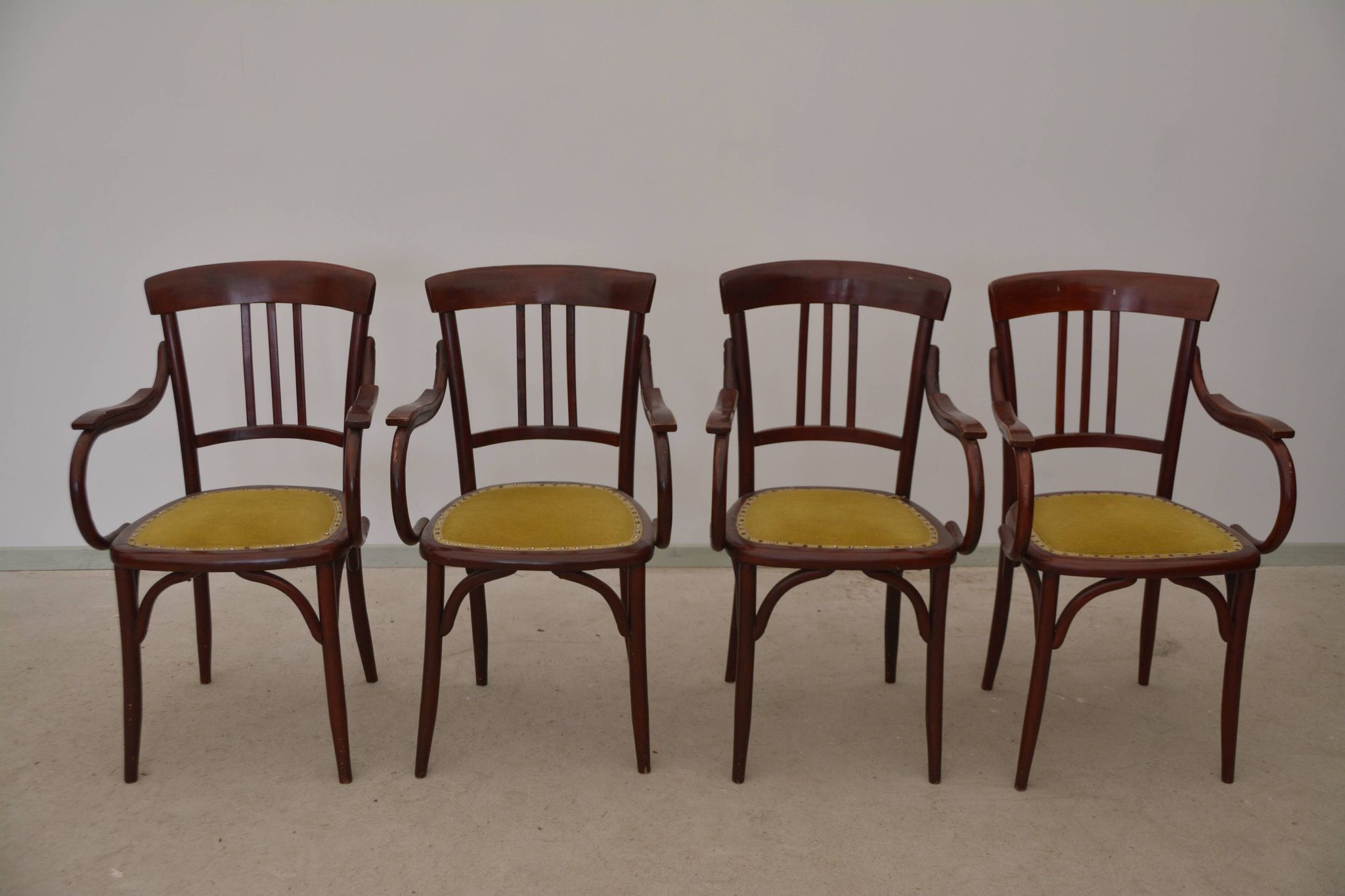Set of 4 armchairs